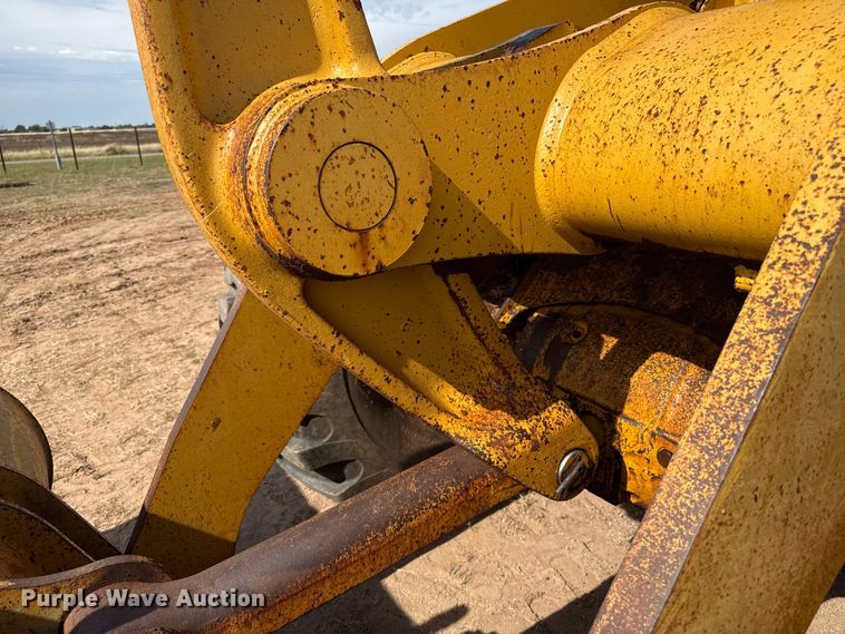 image for item EP0797 1994 John Deere 624G wheel loader