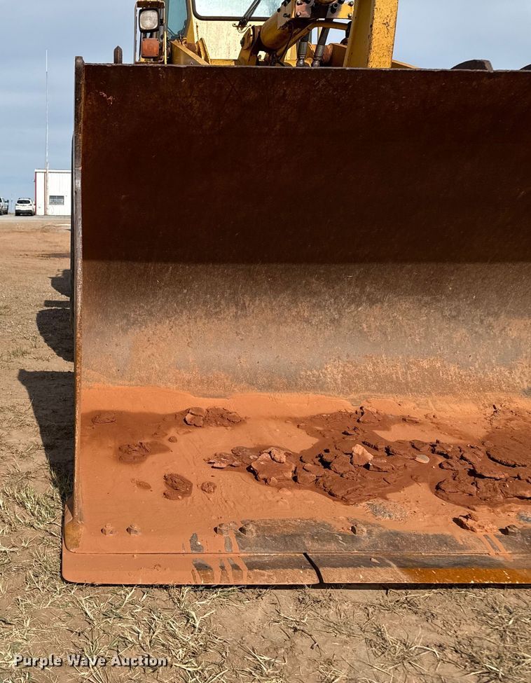 image for item EP0797 1994 John Deere 624G wheel loader