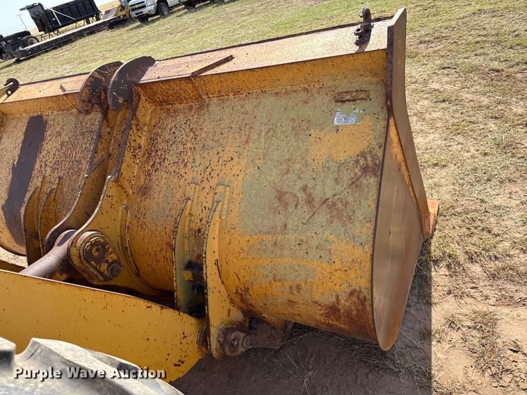 image for item EP0797 1994 John Deere 624G wheel loader