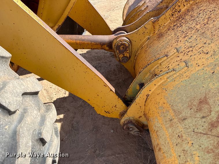 image for item EP0797 1994 John Deere 624G wheel loader