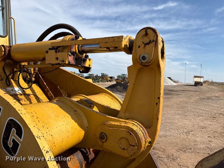 image for item EP0797 1994 John Deere 624G wheel loader