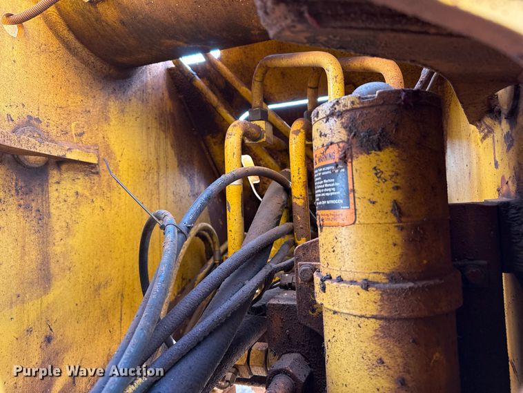 image for item EP0797 1994 John Deere 624G wheel loader