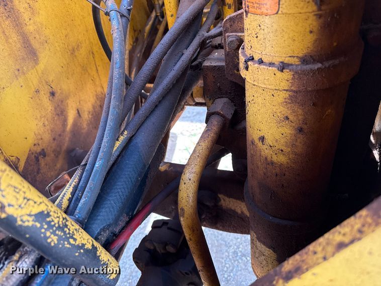 image for item EP0797 1994 John Deere 624G wheel loader