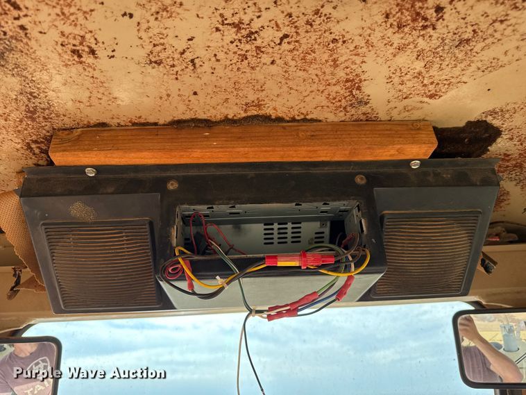 image for item EP0797 1994 John Deere 624G wheel loader