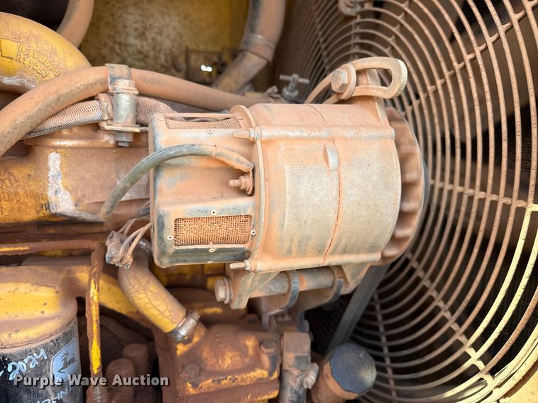 image for item EP0797 1994 John Deere 624G wheel loader