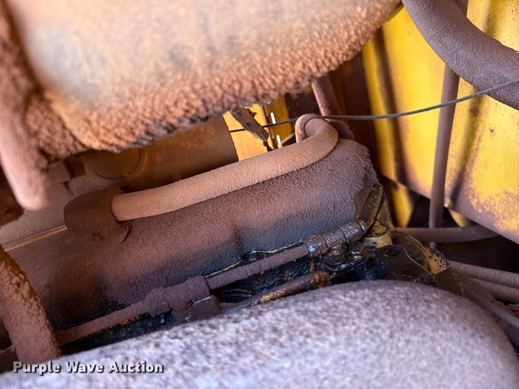 image for item EP0797 1994 John Deere 624G wheel loader