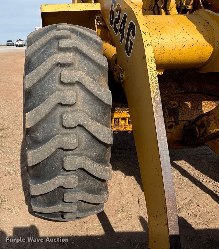image for item EP0797 1994 John Deere 624G wheel loader