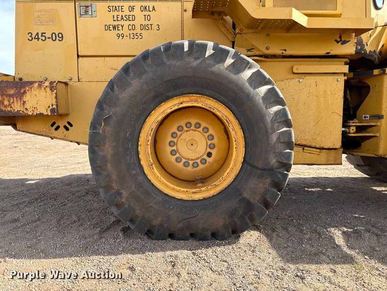 image for item EP0797 1994 John Deere 624G wheel loader