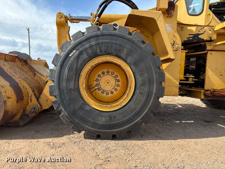 image for item EP0797 1994 John Deere 624G wheel loader