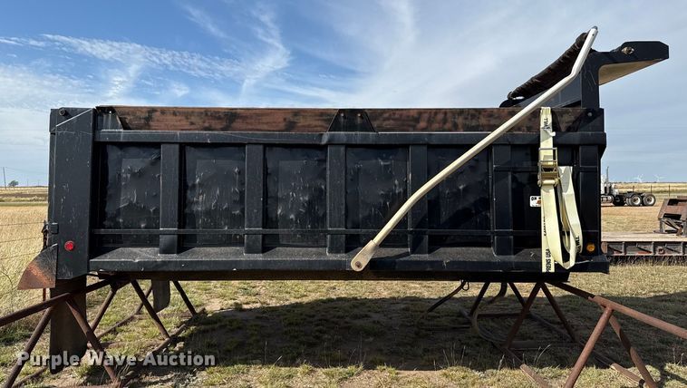 image for item EP0798 2014 Ox Bodies dump bed