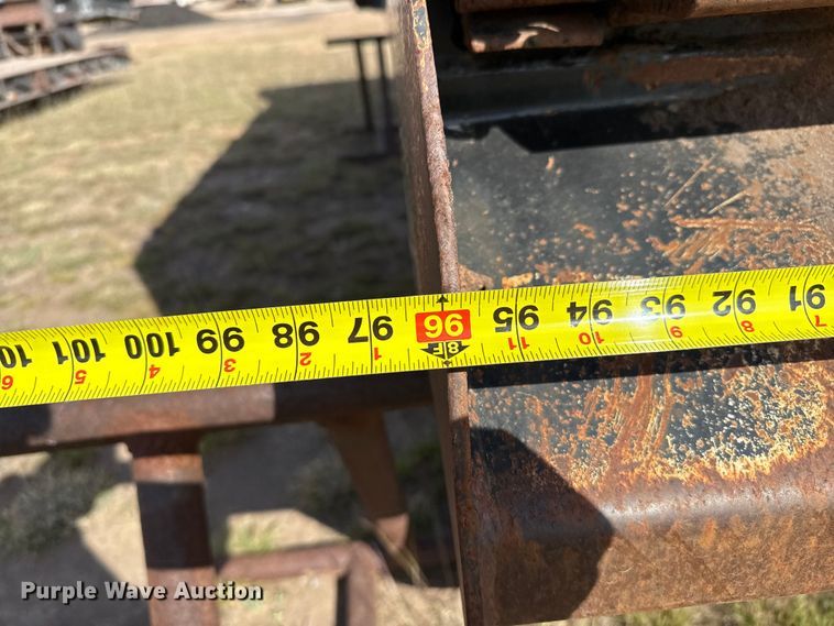 image for item EP0798 2014 Ox Bodies dump bed