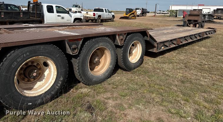 image for item EP0799 1996 Witzco Challenger RG-50 lowboy equipment trailer