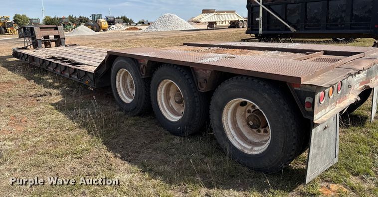 image for item EP0799 1996 Witzco Challenger RG-50 lowboy equipment trailer