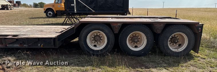 image for item EP0799 1996 Witzco Challenger RG-50 lowboy equipment trailer