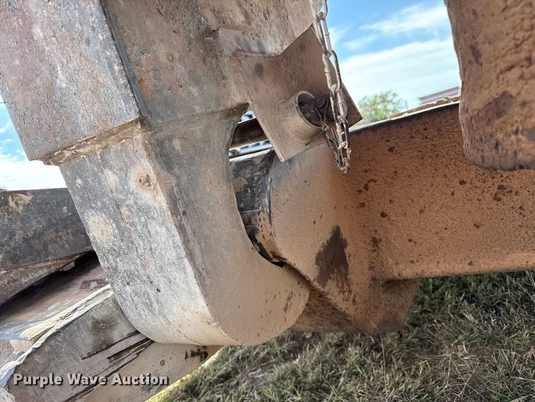 image for item EP0799 1996 Witzco Challenger RG-50 lowboy equipment trailer