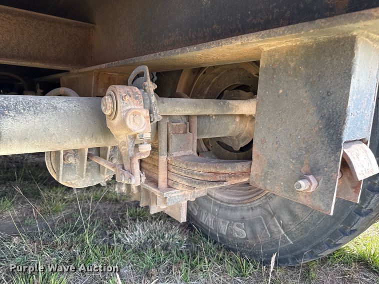 image for item EP0799 1996 Witzco Challenger RG-50 lowboy equipment trailer