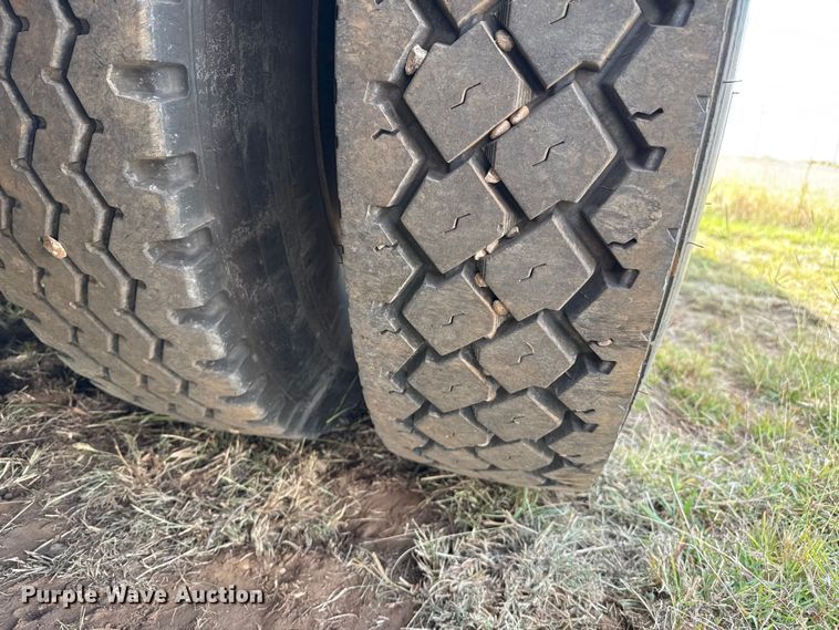 image for item EP0799 1996 Witzco Challenger RG-50 lowboy equipment trailer