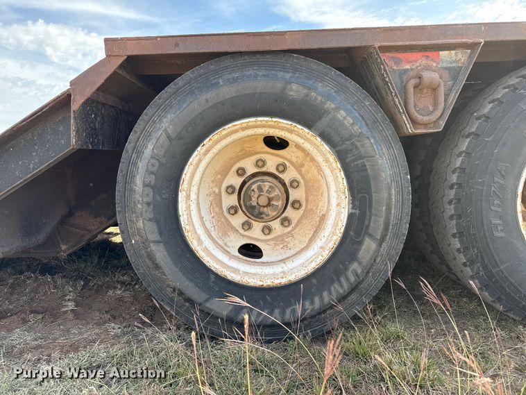 image for item EP0799 1996 Witzco Challenger RG-50 lowboy equipment trailer