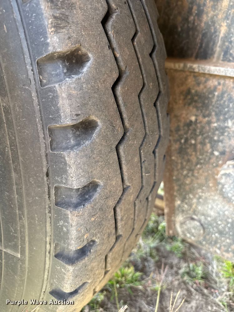 image for item EP0799 1996 Witzco Challenger RG-50 lowboy equipment trailer