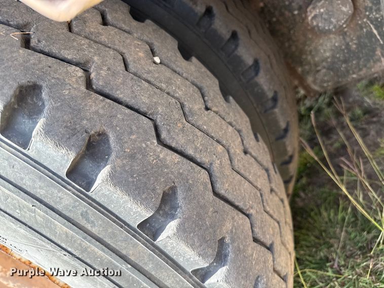 image for item EP0799 1996 Witzco Challenger RG-50 lowboy equipment trailer