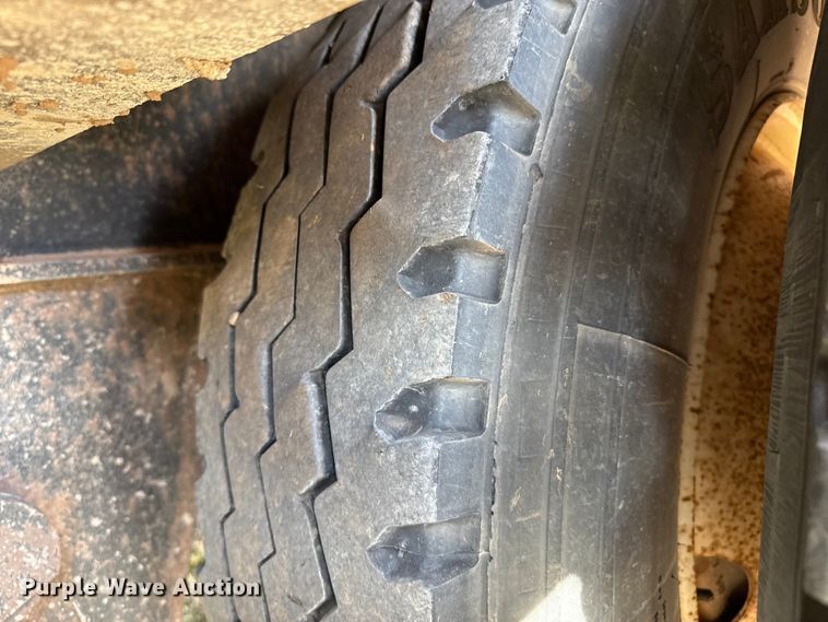 image for item EP0799 1996 Witzco Challenger RG-50 lowboy equipment trailer