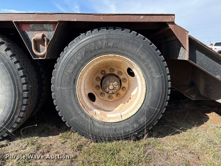 image for item EP0799 1996 Witzco Challenger RG-50 lowboy equipment trailer