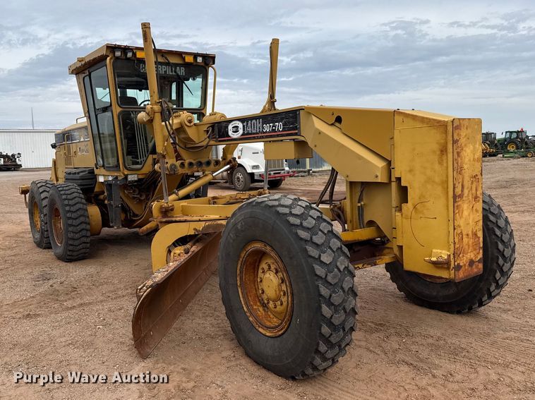 image for item EP0805 2004 Caterpillar 140H motor grader