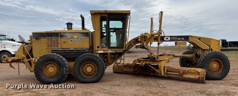image for item EP0805 2004 Caterpillar 140H motor grader