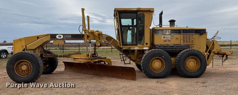 image for item EP0805 2004 Caterpillar 140H motor grader