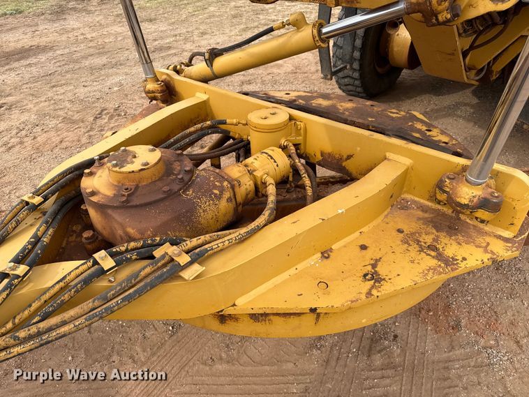 image for item EP0805 2004 Caterpillar 140H motor grader