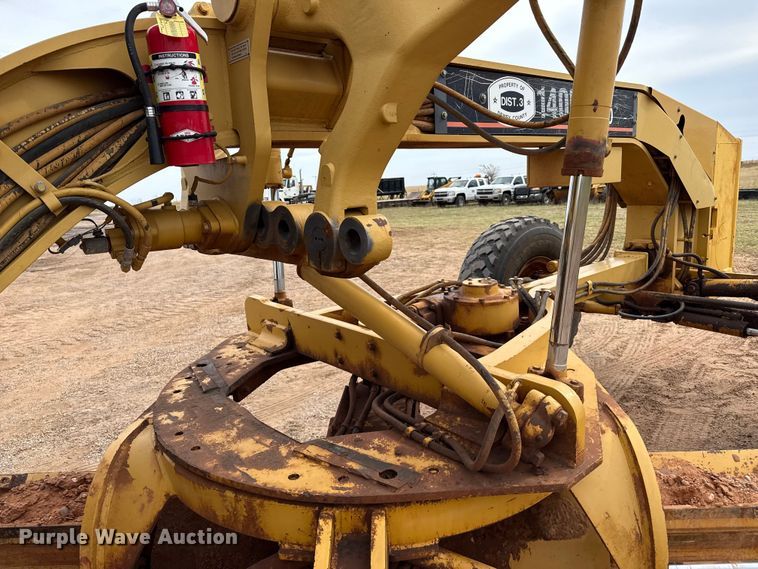image for item EP0805 2004 Caterpillar 140H motor grader