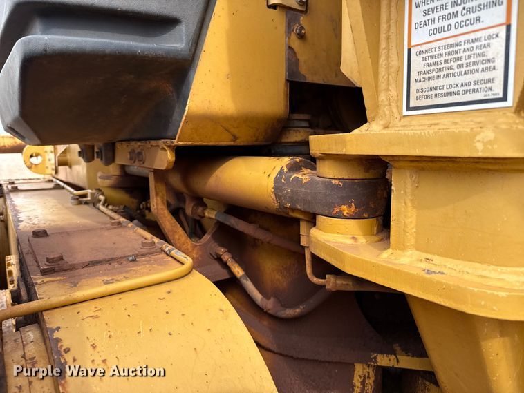 image for item EP0805 2004 Caterpillar 140H motor grader