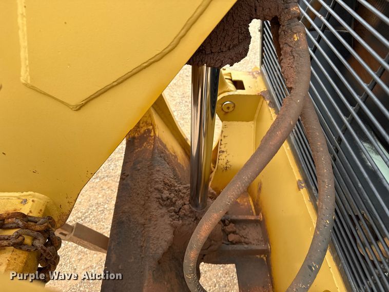 image for item EP0805 2004 Caterpillar 140H motor grader