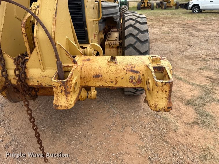 image for item EP0805 2004 Caterpillar 140H motor grader