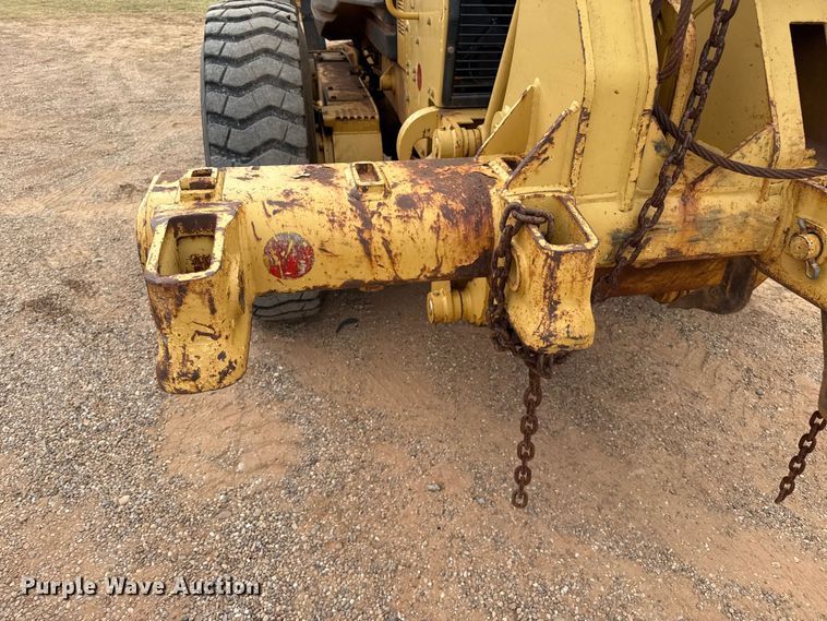 image for item EP0805 2004 Caterpillar 140H motor grader