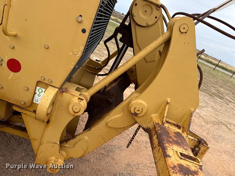 image for item EP0805 2004 Caterpillar 140H motor grader