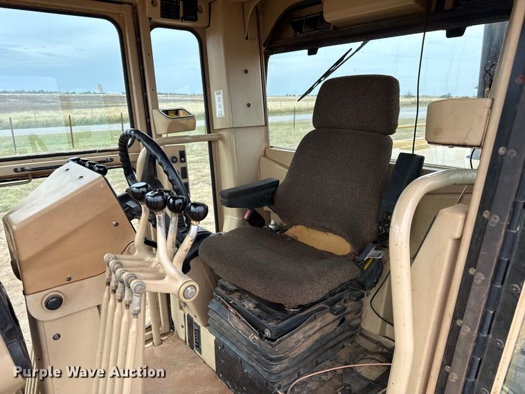 image for item EP0805 2004 Caterpillar 140H motor grader