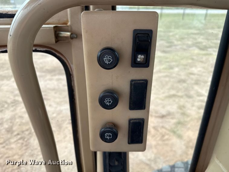 image for item EP0805 2004 Caterpillar 140H motor grader