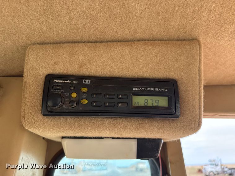 image for item EP0805 2004 Caterpillar 140H motor grader