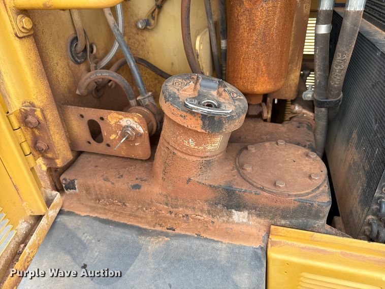 image for item EP0805 2004 Caterpillar 140H motor grader