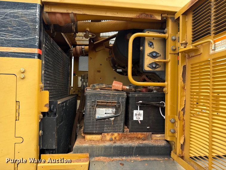image for item EP0805 2004 Caterpillar 140H motor grader