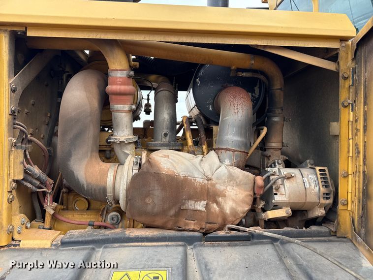 image for item EP0805 2004 Caterpillar 140H motor grader