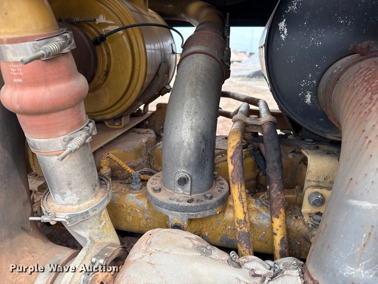 image for item EP0805 2004 Caterpillar 140H motor grader