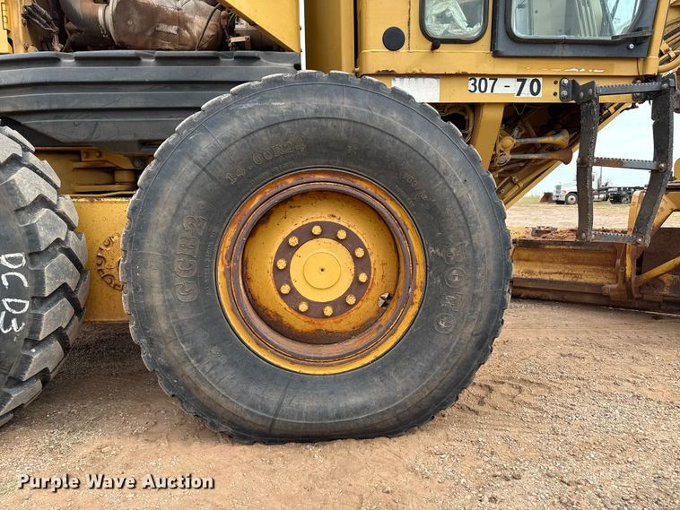 image for item EP0805 2004 Caterpillar 140H motor grader