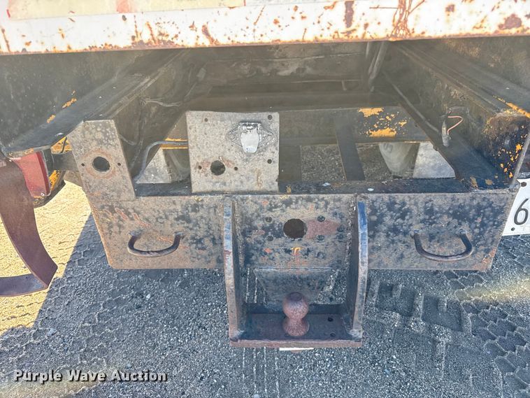 image for item EP0811 1971 Ford F600 digger derrick truck