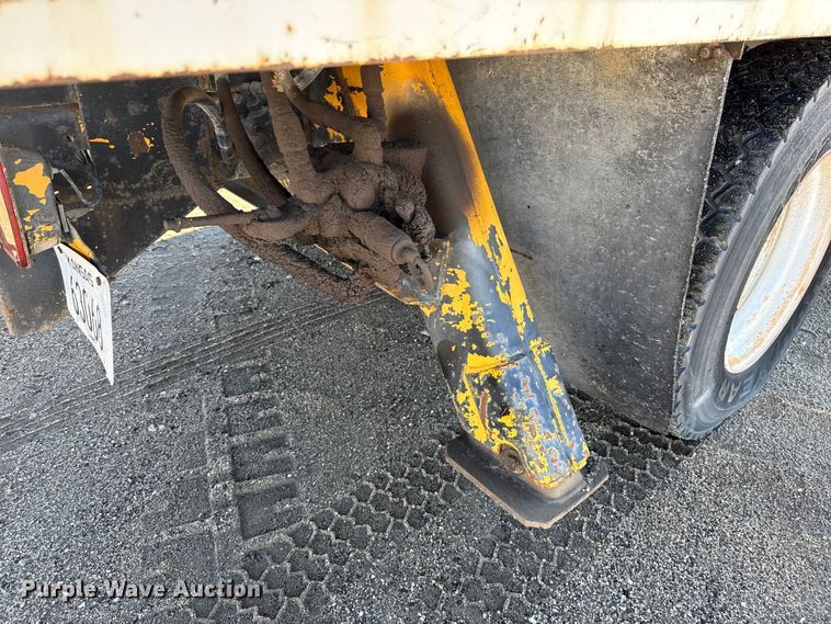 image for item EP0811 1971 Ford F600 digger derrick truck