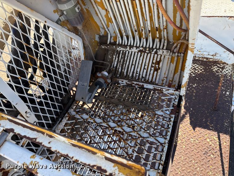 image for item EP0811 1971 Ford F600 digger derrick truck