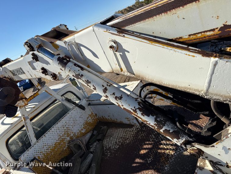 image for item EP0811 1971 Ford F600 digger derrick truck