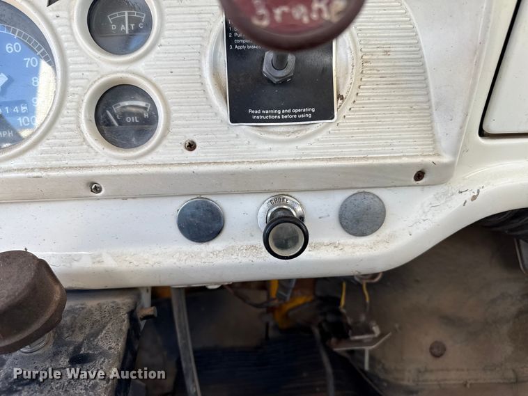 image for item EP0811 1971 Ford F600 digger derrick truck