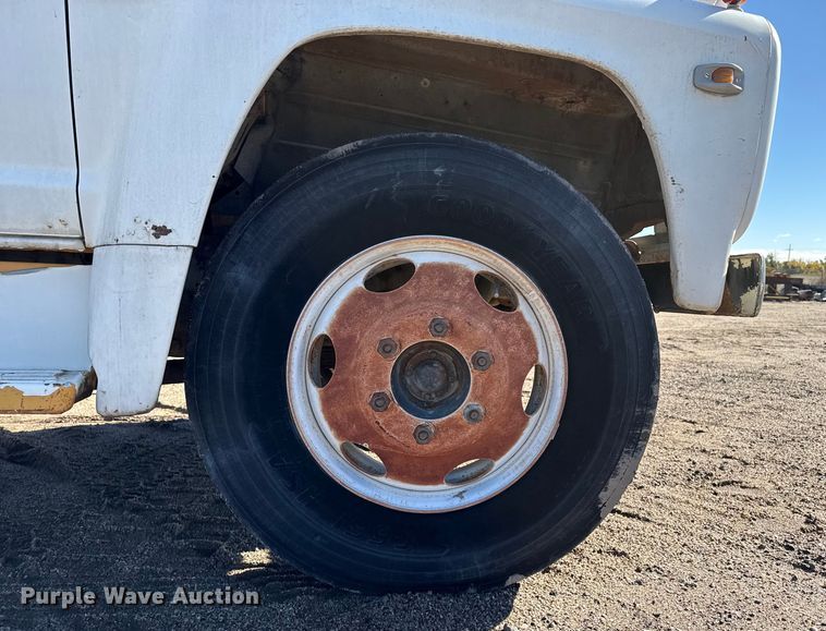 image for item EP0811 1971 Ford F600 digger derrick truck